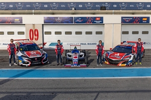 GT（李英健、葉恭正）、房車（甄卓偉）、四級方程式（唐偉軒）