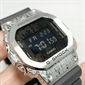 Casio G-SHOCK 5600 系列油漬搖滾不鏽鋼錶圈數碼手錶 GM-5600GC-1