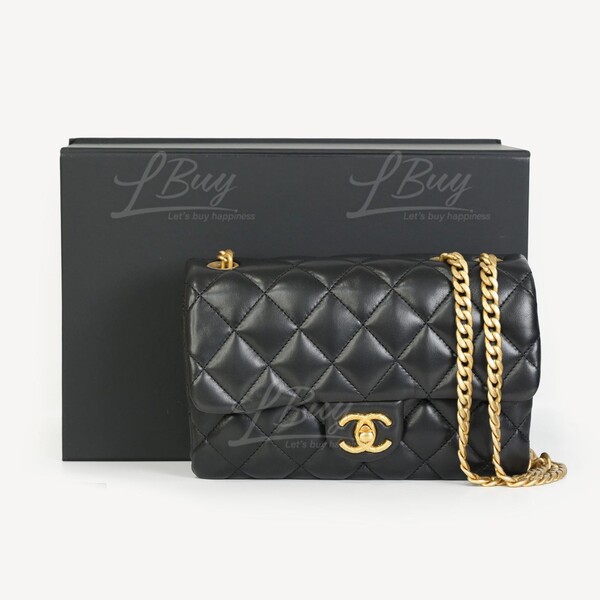 CHANEL-Chanel Adjustable Gold Lock Gold Chain Black 22cm Flap Bag