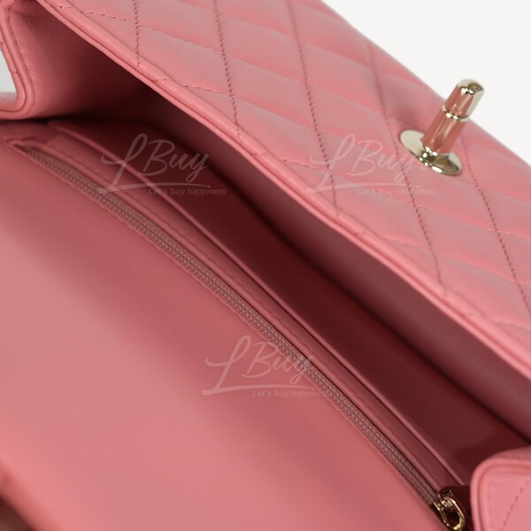 CHANEL-Chanel Pink Flap Bag with Light Gold Tone Metal and Top