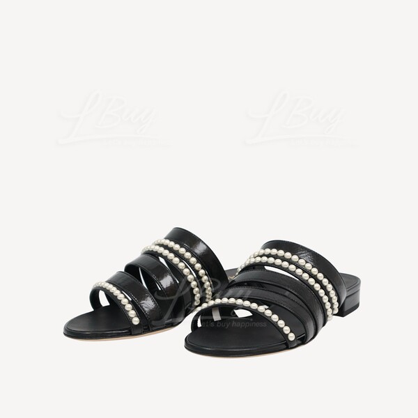 Chanel pearl slides hot sale