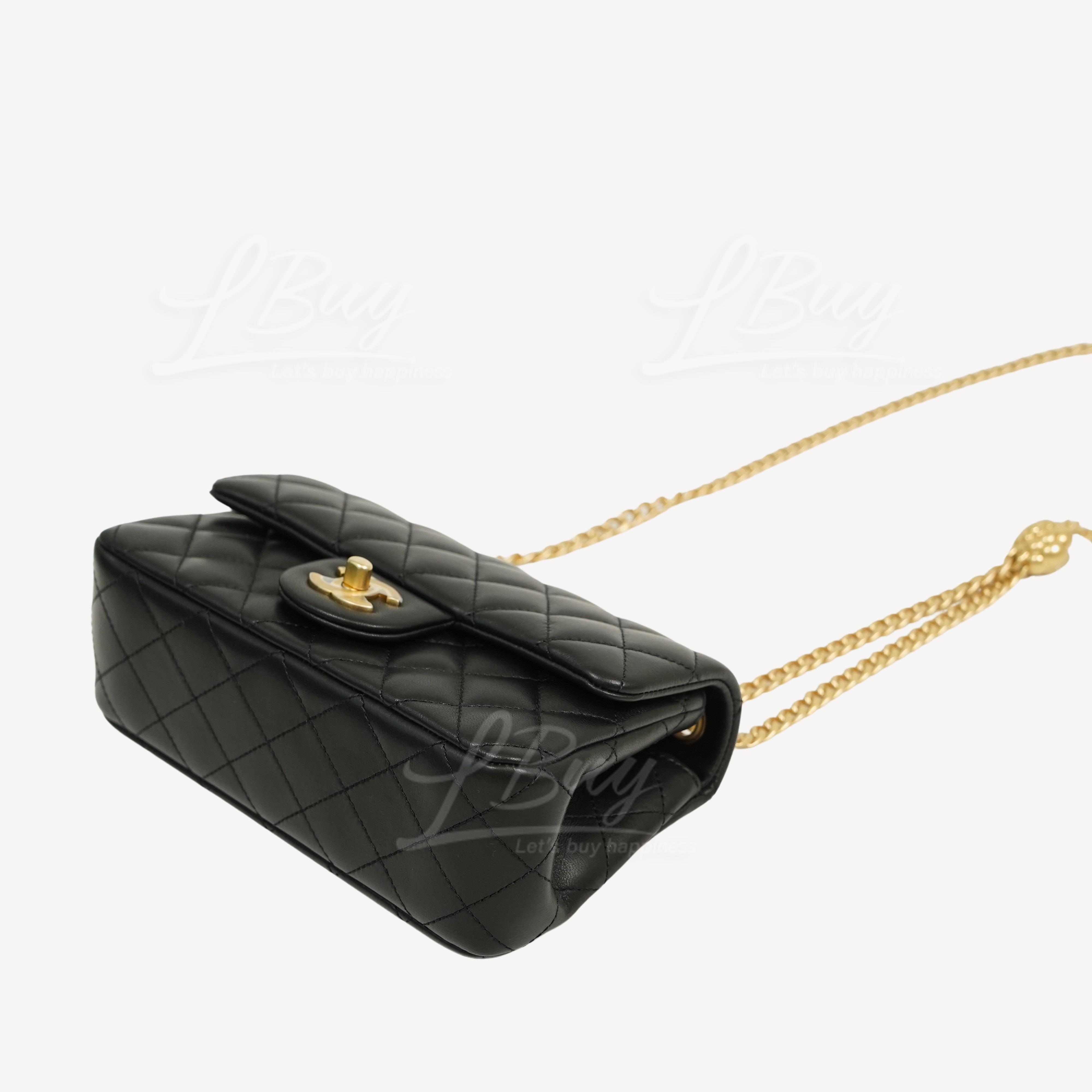 CHANEL-Chanel 山茶花調節扣鏈帶金色CC Logo 內拼桃紅色20cm黑色垂蓋 