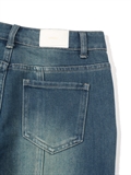  Washed Boot Cut Jean