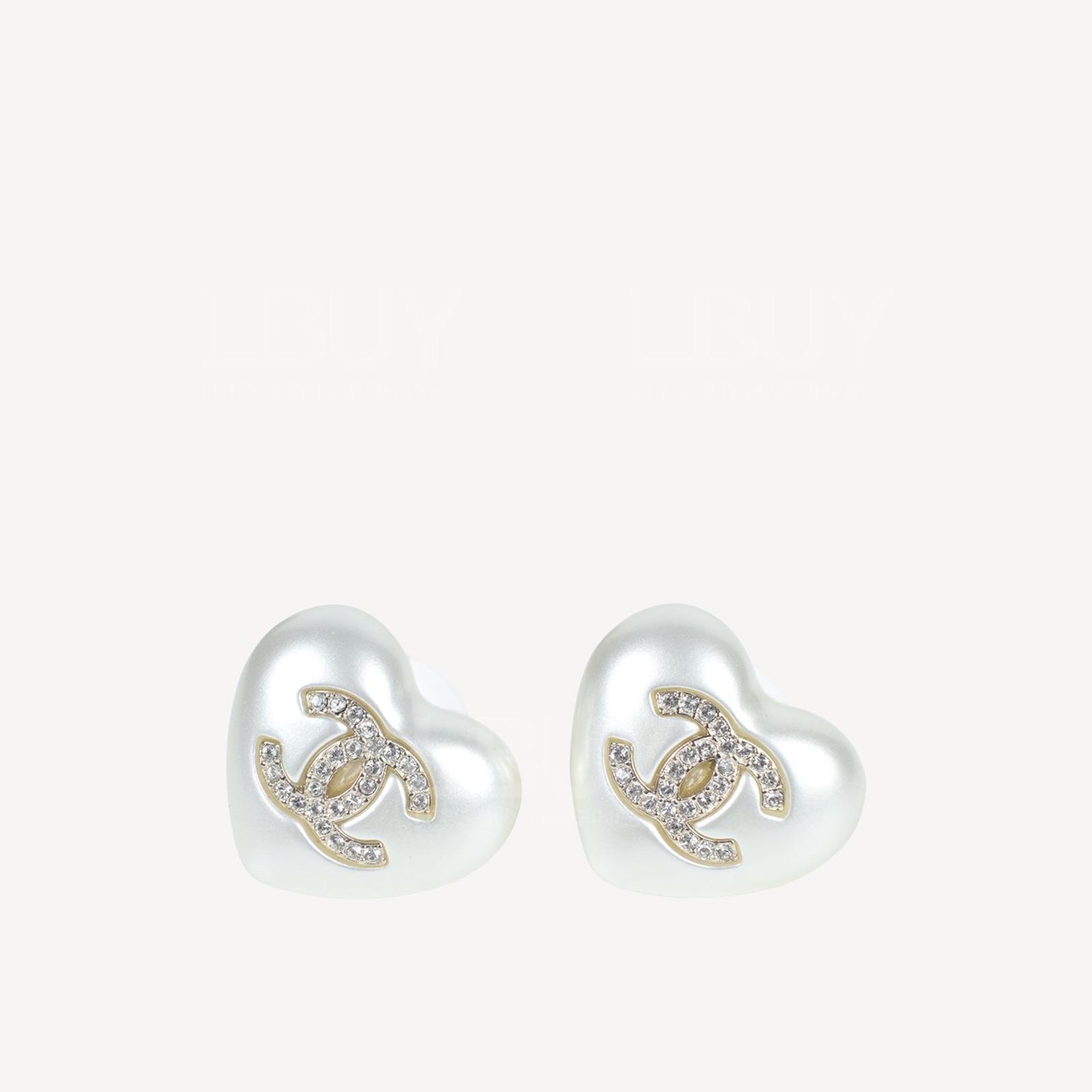 Chanel Pearl White Heart CC Logo Earrings AB7011