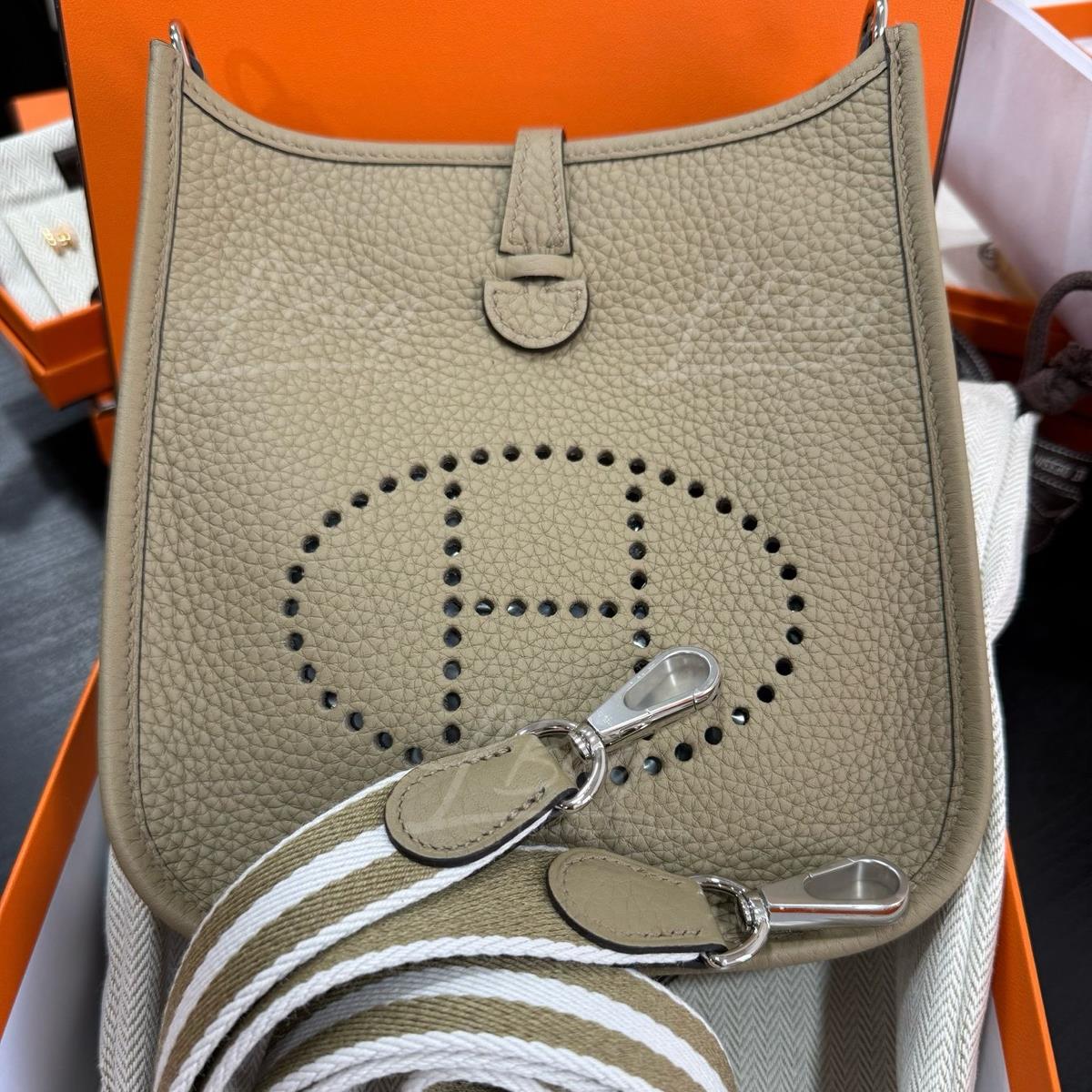 Hermes Mini Evelyne 16 Amazone Bag 马尔法米色 银扣 拼白啡编织带
