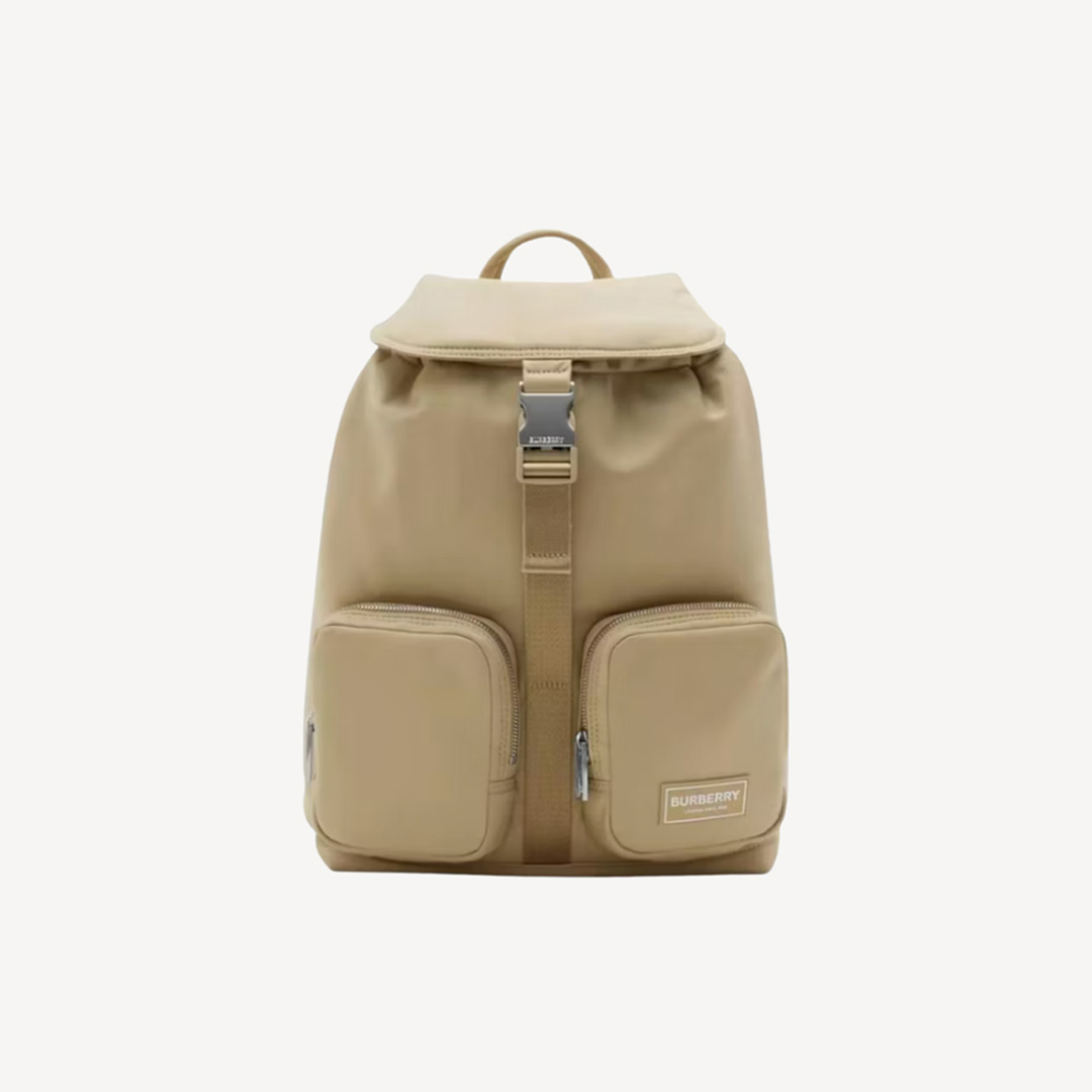 Burberry 尼龍翻蓋背包 淺棕色